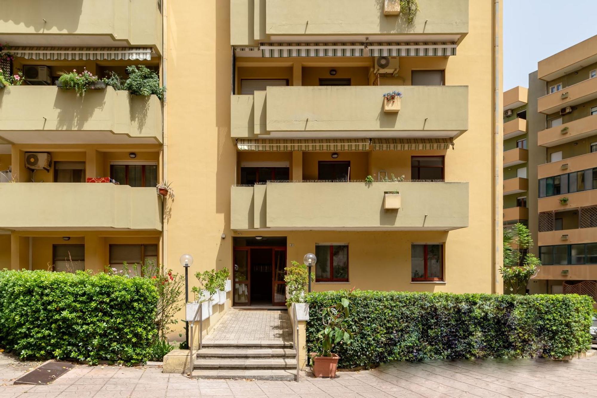 Kalbia Apartment Or Rooms Renovated, Functional, Intimate And More Cagliari Dış mekan fotoğraf